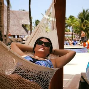 Meet your Posher, Thany